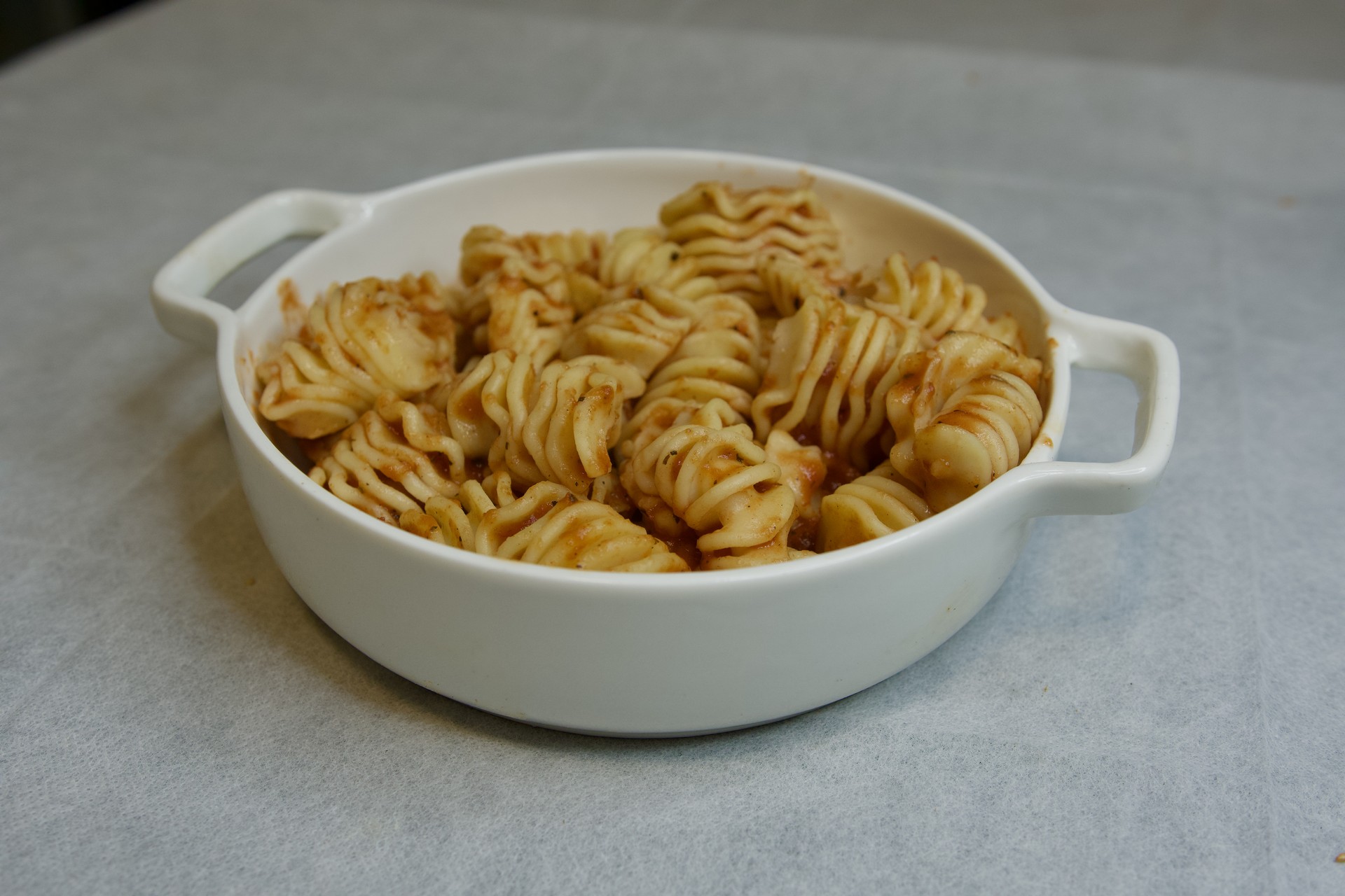 פסטה רדיאטורי ברוטב נפוליטנה